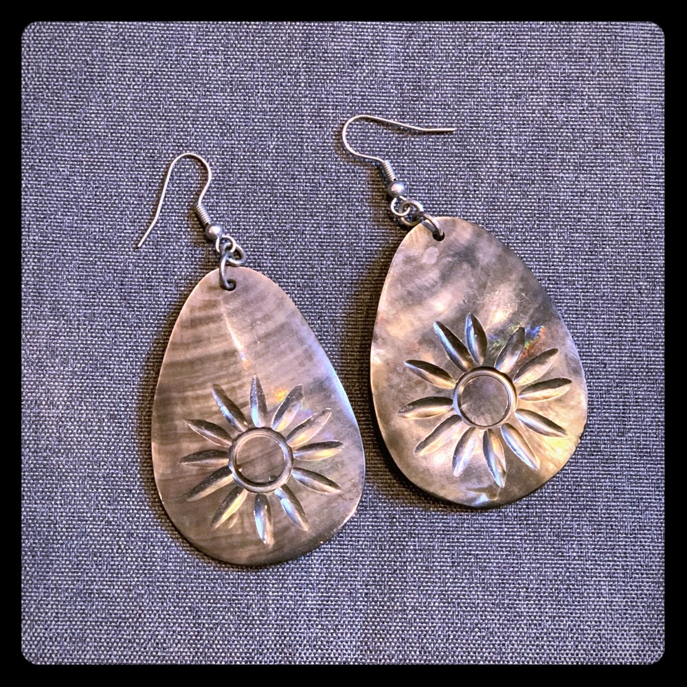 Handmade Seashell Earrings, Engraved w/ Sun NWOT